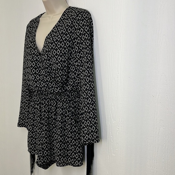 H&M Coachella - Black And White Design Fringe Sleeves Short Romper Size 8 - Picture 6 of 11